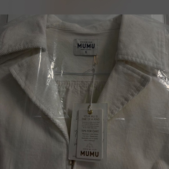 Elegant White Zipper Dress - Picture 5 of 5